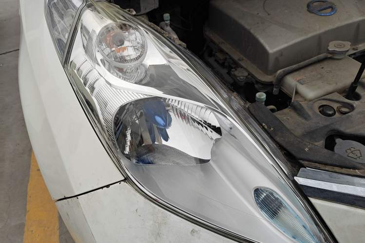 Used Venucia Leaf 2014 Navigation Version 6.6 KW Right Front Headlight