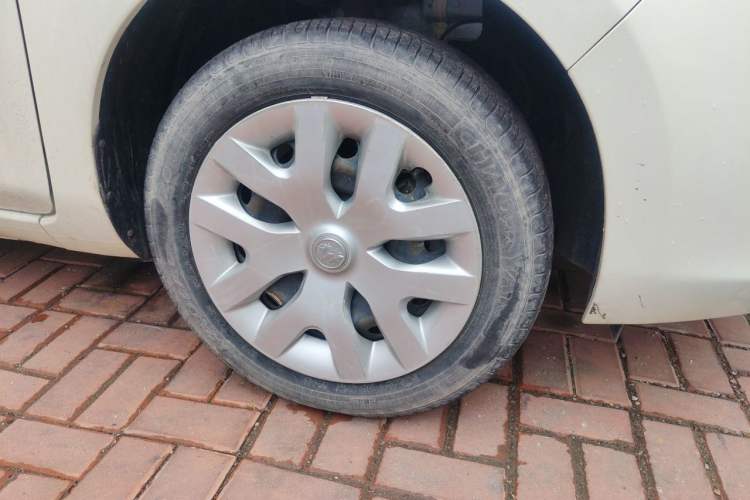 Used Venucia Leaf 2014 Lingfeng Edition 6.6 KW Right Front Wheel Hub