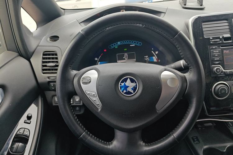 Used Venucia Leaf 2014 Navigation Version 6.6 KW Steering Wheel