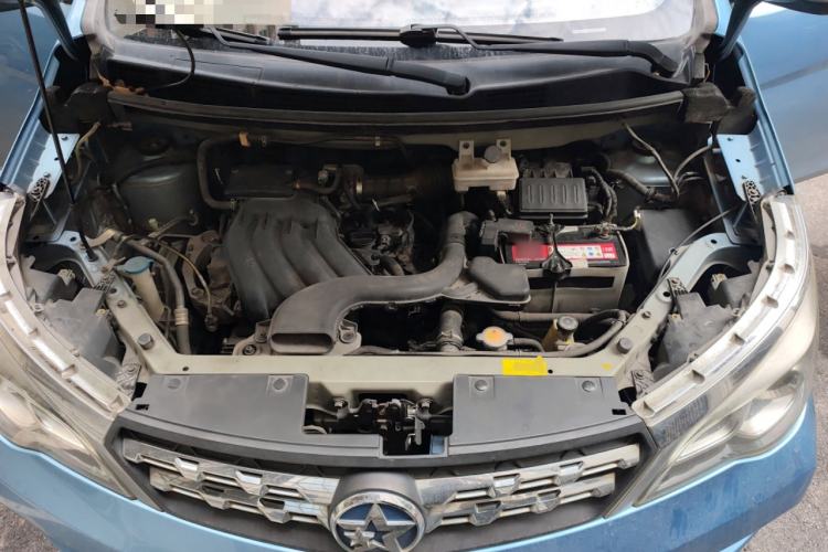 Used Venucia M50V 2017 1.6L XL CVT Luxury Edition Engine Bay