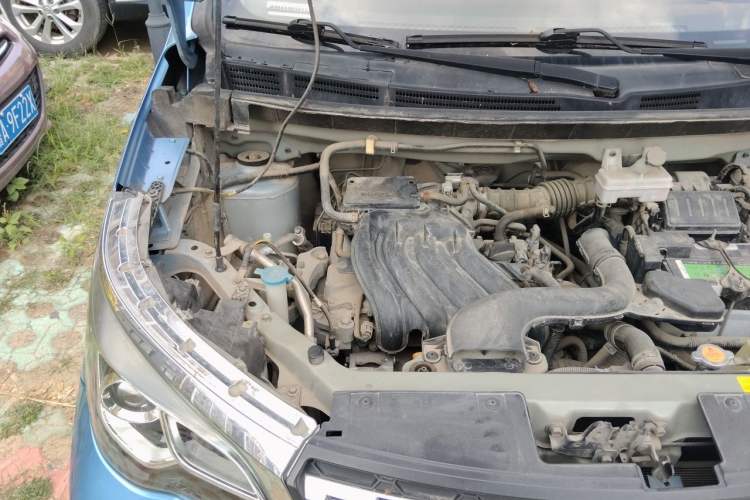 Used Venucia M50V 2017 1.6L XL CVT Luxury Edition Engine Bay Right