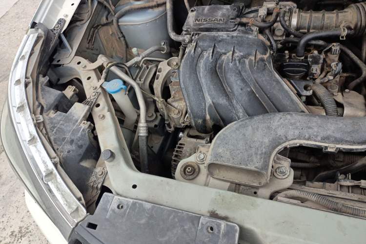 Used Venucia M50V 2017 1.6L XL CVT Luxury Edition Engine Bay Right