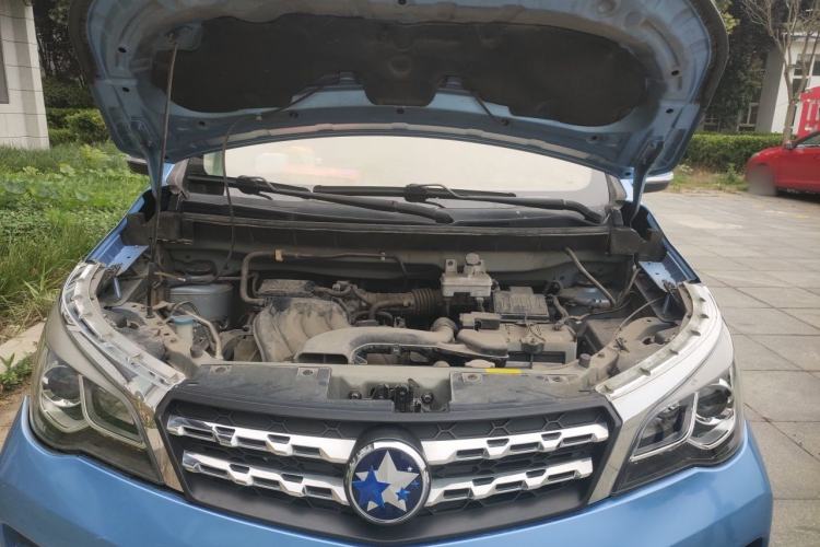 Used Venucia M50V 2017 1.6L XL CVT Luxury Edition Engine Bay