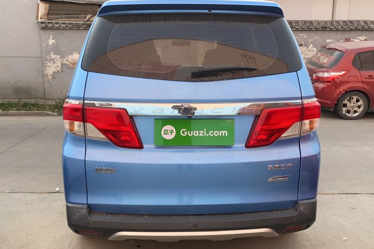 Used Venucia M50V 2017 1.6L XV CVT Deluxe Edition Exterior 4