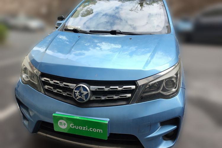 Used Venucia M50V 2017 1.6L XL CVT Luxury Edition Front