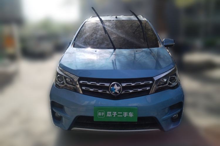 Used Venucia M50V 2017 1.6L XL CVT Luxury Edition Front