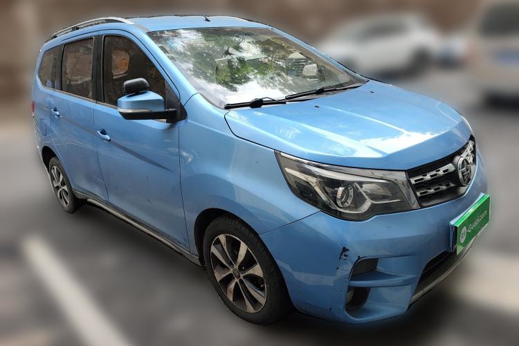 Used Venucia M50V 2017 1.6L XL CVT Luxury Edition Front Right 45 Deg