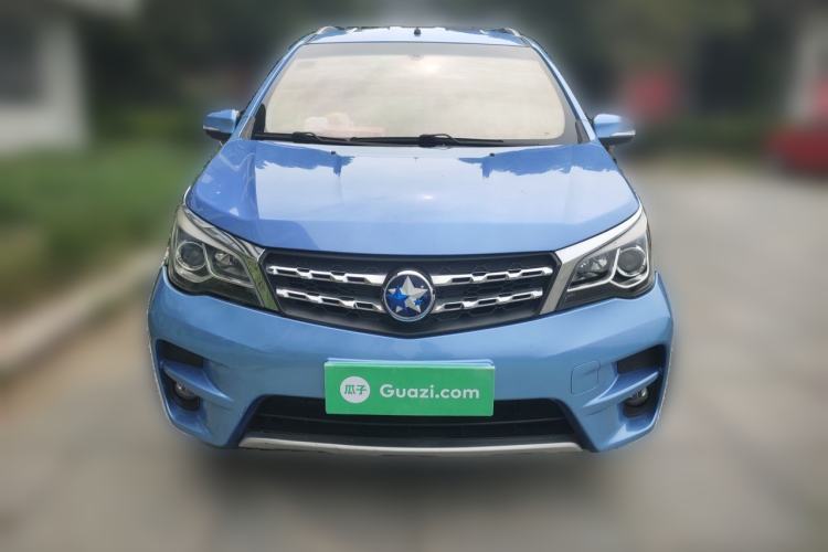 Used Venucia M50V 2017 1.6L XL CVT Luxury Edition Front