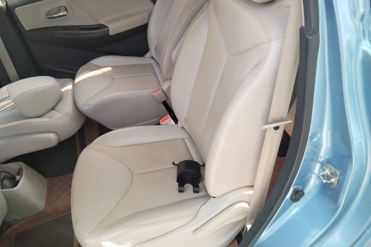 Used Venucia M50V 2017 1.6L XL CVT Luxury Edition Left Rear Seat