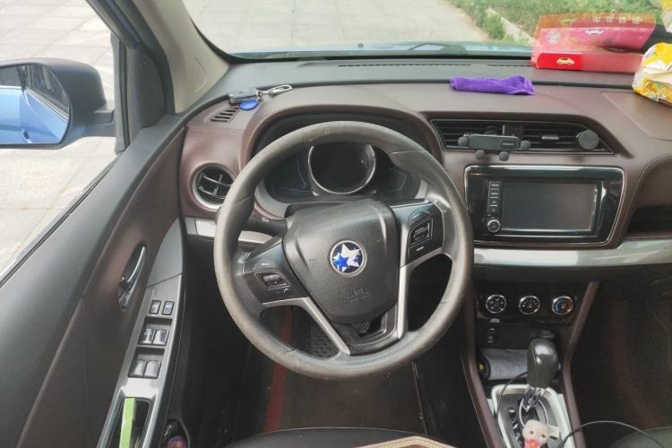 Used Venucia M50V 2017 1.6L XL CVT Luxury Edition Steering Wheel