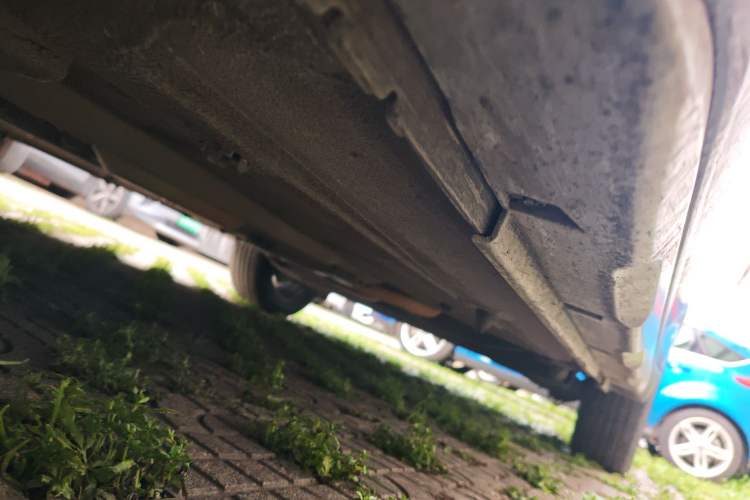 Used Venucia M50V 2017 1.5L XL Manual Comfort Edition Chassis Front Left