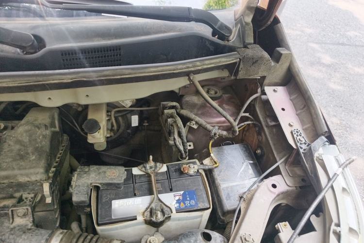 Used Venucia M50V 2017 1.5L XV Manual Elite Edition Engine Bay Left