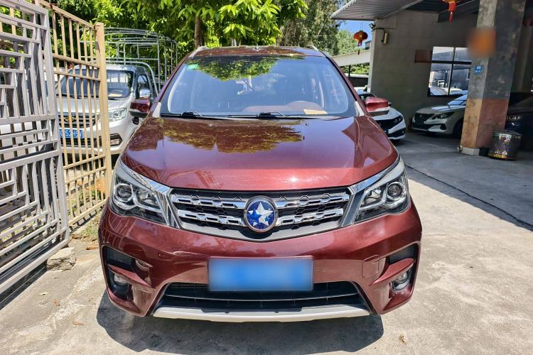 Used Venucia M50V 2017 1.6L XL CVT Luxury Edition Exterior 1