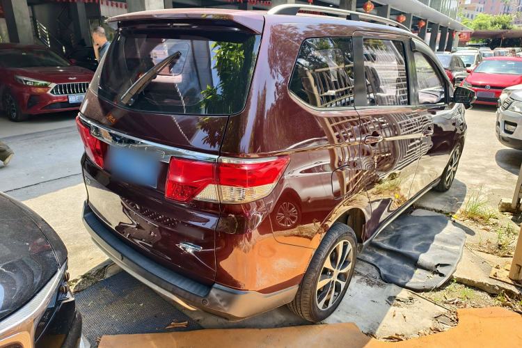 Used Venucia M50V 2017 1.6L XL CVT Luxury Edition Exterior 3