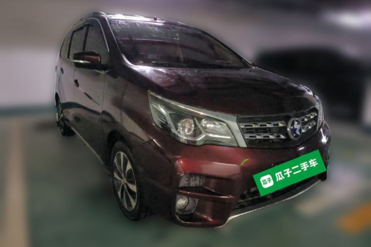 Used Venucia M50V 2017 1.6L XL CVT Luxury Edition Front Right 45 Deg