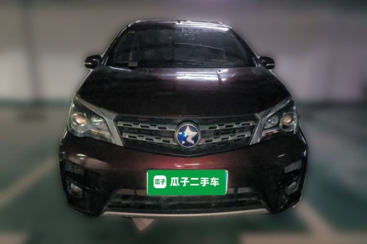 Used Venucia M50V 2017 1.6L XL CVT Luxury Edition Front