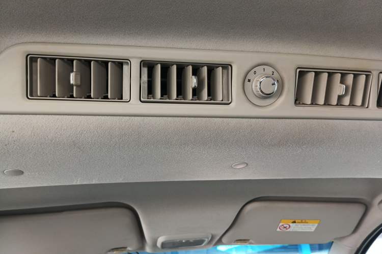 Used Venucia M50V 2017 1.6L XL CVT Luxury Edition Headliner