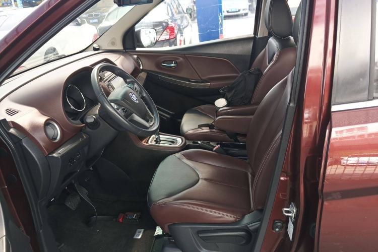 Used Venucia M50V 2017 1.6L XL CVT Luxury Edition Left Front Seat