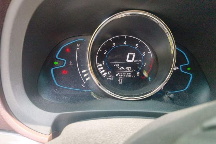 Used Venucia M50V 2017 1.5L XV Manual Elite Edition Odometer Close Up