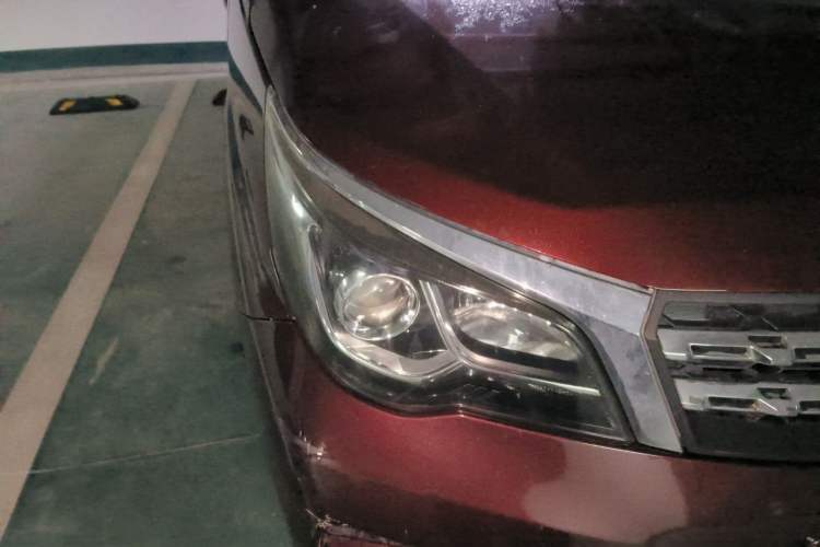 Used Venucia M50V 2017 1.6L XL CVT Luxury Edition Right Front Headlight