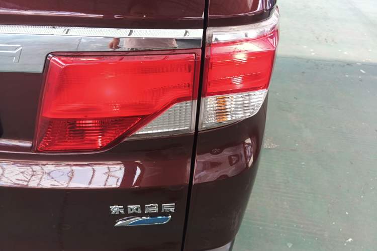 Used Venucia M50V 2017 1.6L XL CVT Luxury Edition Right Rear Taillight