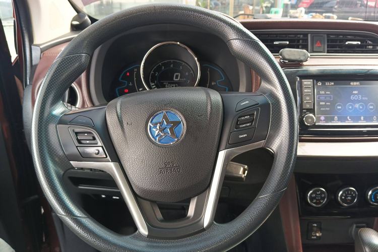 Used Venucia M50V 2017 1.6L XL CVT Luxury Edition Steering Wheel