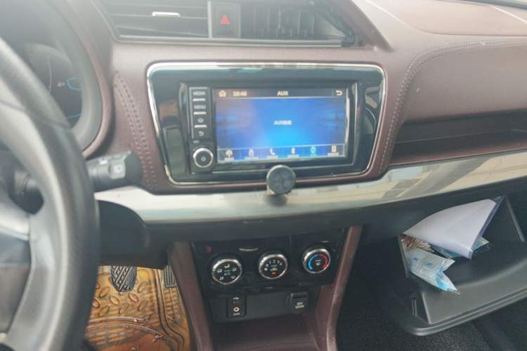 Used Venucia M50V 2017 1.5L XL Manual Comfort Edition Audio And AC Panel