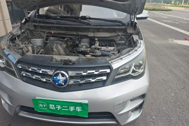 Used Venucia M50V 2017 1.5L XL Manual Comfort Edition Engine Bay Left