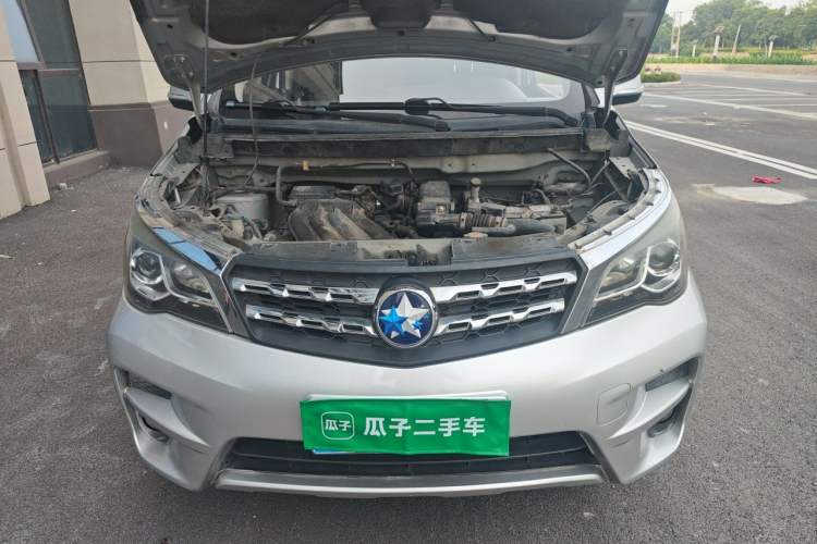 Used Venucia M50V 2017 1.5L XL Manual Comfort Edition Engine Bay