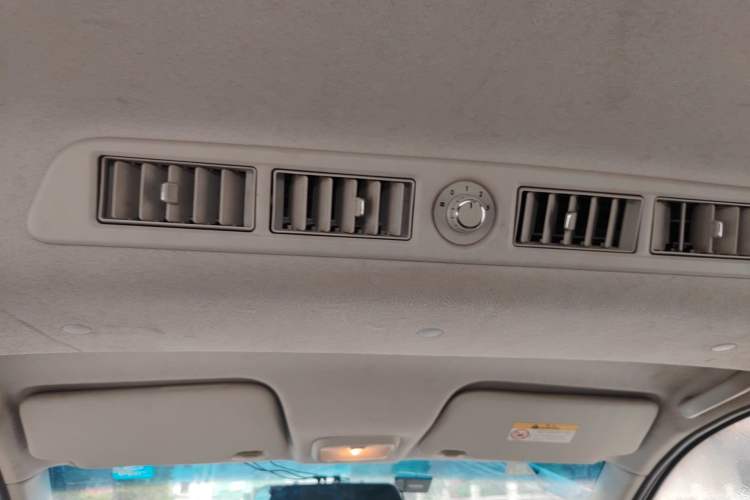 Used Venucia M50V 2017 1.5L XL Manual Comfort Edition Headliner