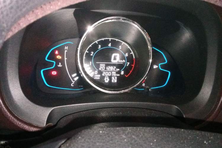 Used Venucia M50V 2017 1.6L XL CVT Luxury Edition Instrument Cluster