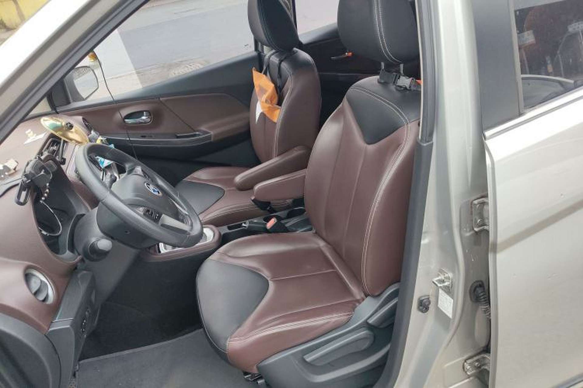 Used Venucia M50V 2017 1.6L XL CVT Luxury Edition Left Front Seat