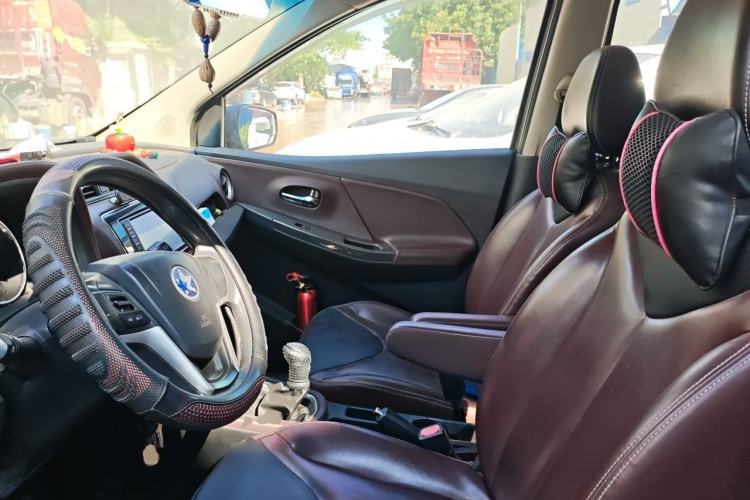 Used Venucia M50V 2017 1.5L XL Manual Comfort Edition Left Front Seat