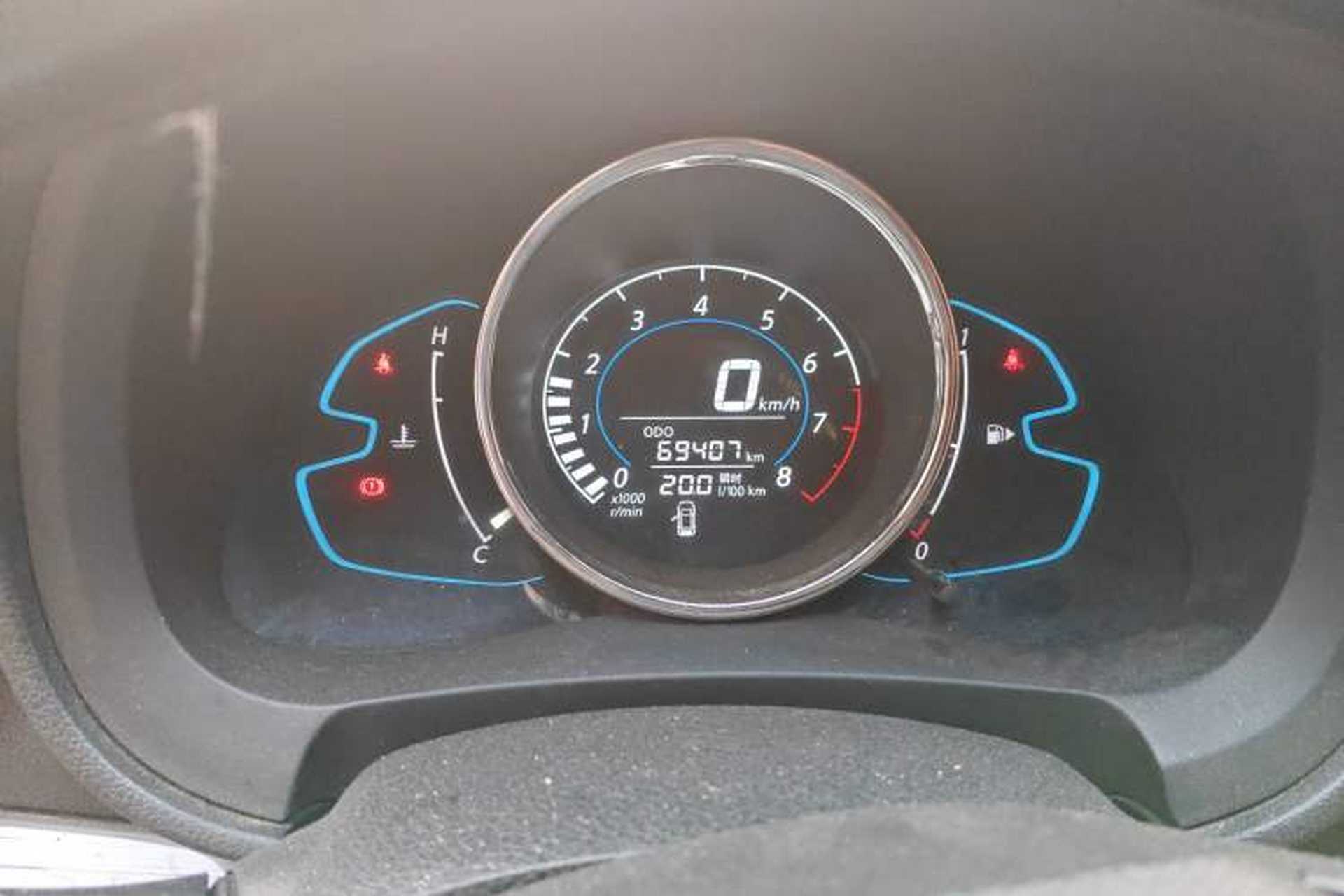 Used Venucia M50V 2017 1.5L XV Manual Elite Edition Odometer Close Up
