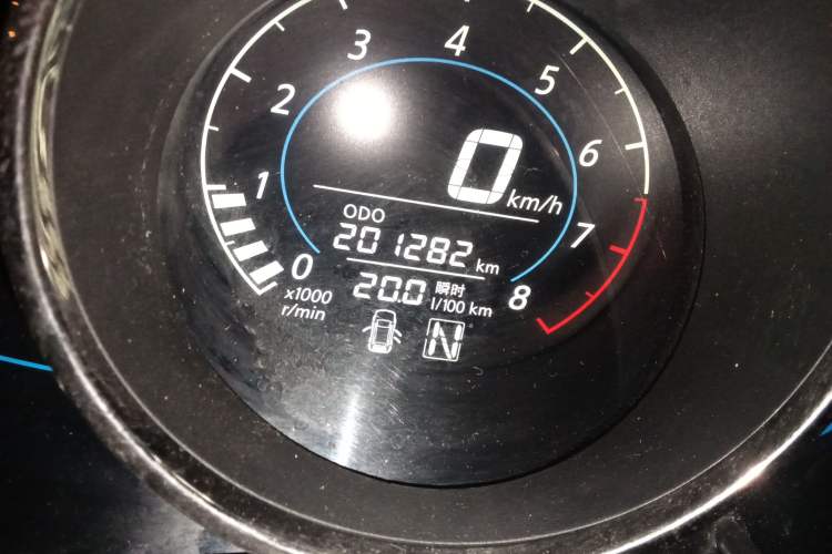 Used Venucia M50V 2017 1.6L XL CVT Luxury Edition Odometer Close Up