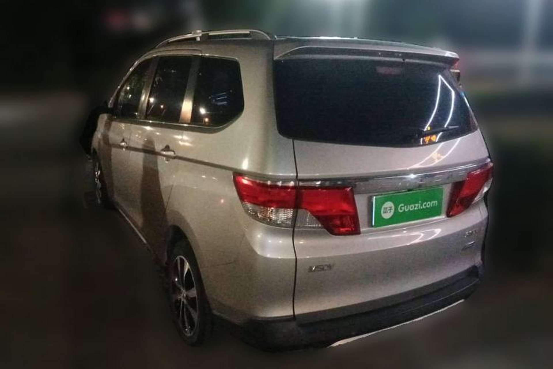 Used Venucia M50V 2017 1.6L XL CVT Luxury Edition Rear Left 45 Deg