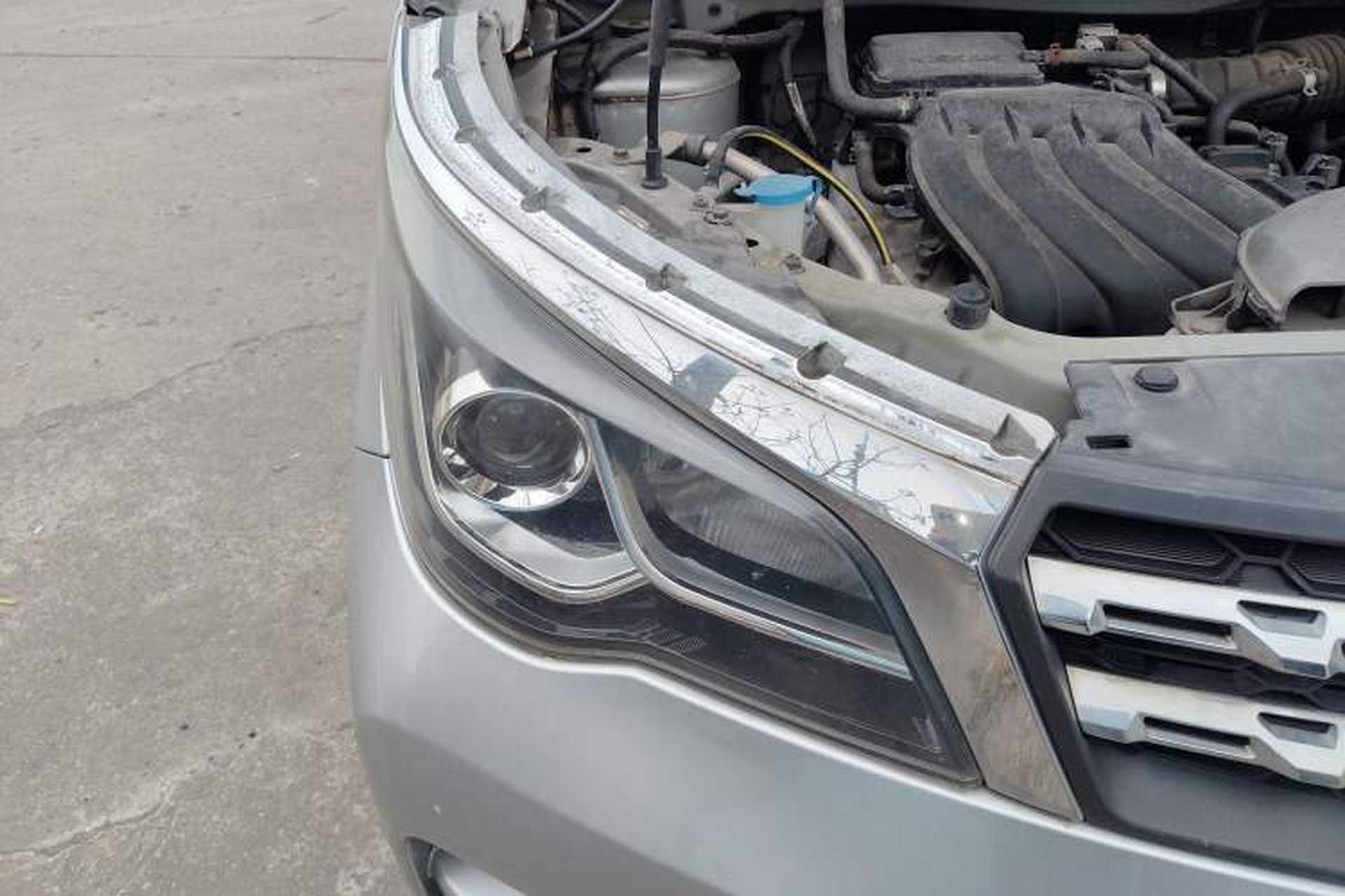 Used Venucia M50V 2017 1.6L XL CVT Luxury Edition Right Front Headlight