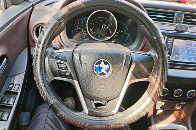 Used Venucia M50V 2017 1.5L XL Manual Comfort Edition Steering Wheel
