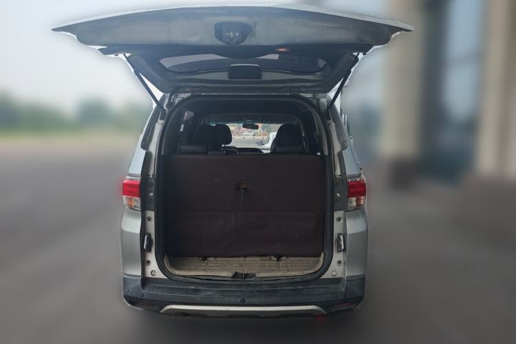 Used Venucia M50V 2017 1.5L XL Manual Comfort Edition Trunk