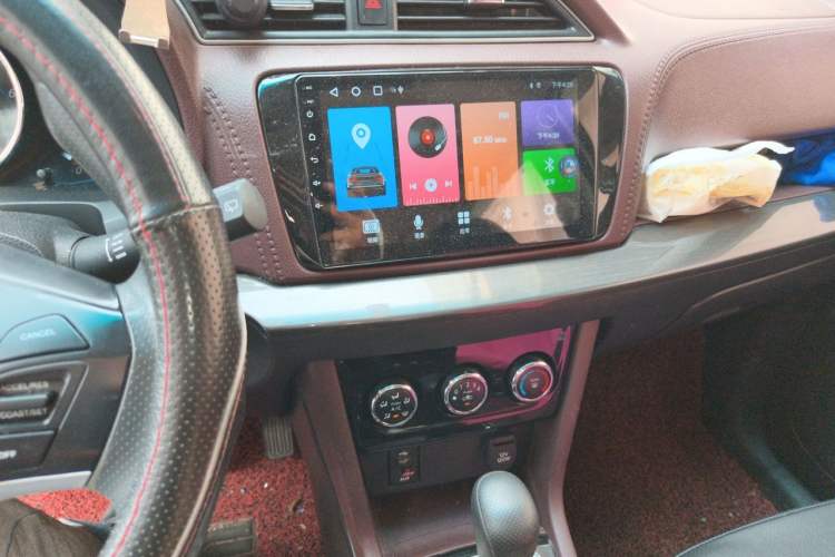 Used Venucia M50V 2017 1.6L XL CVT Luxury Edition Audio And AC Panel