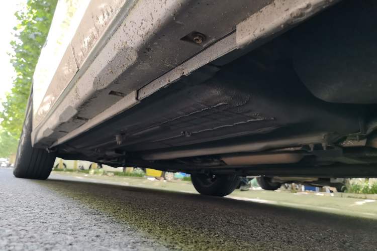 Used Venucia M50V 2017 1.6L XL CVT Luxury Edition Chassis Rear Left