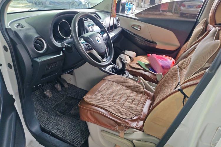 Used Venucia M50V 2017 1.5L XE Manual Standard Edition Driver Seat