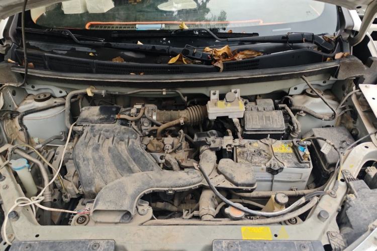 Used Venucia M50V 2017 1.6L XL CVT Luxury Edition Engine Bay