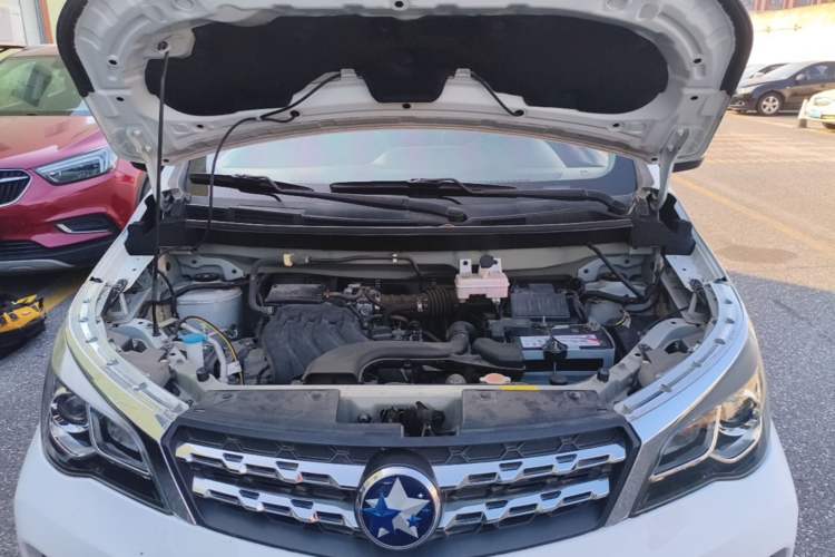 Used Venucia M50V 2017 1.6L XL CVT Luxury Edition Engine Bay