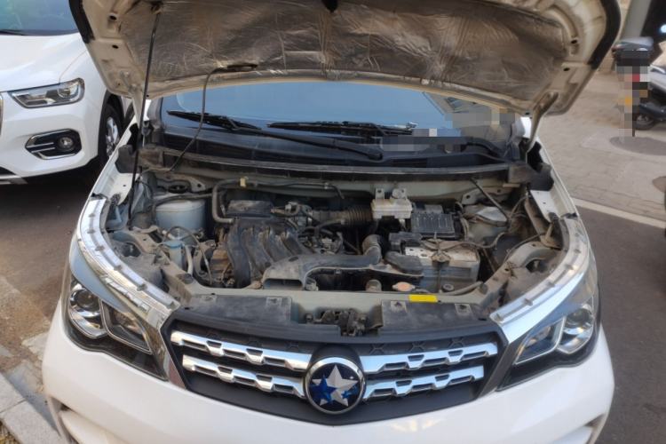 Used Venucia M50V 2017 1.6L XL CVT Luxury Edition Engine Bay