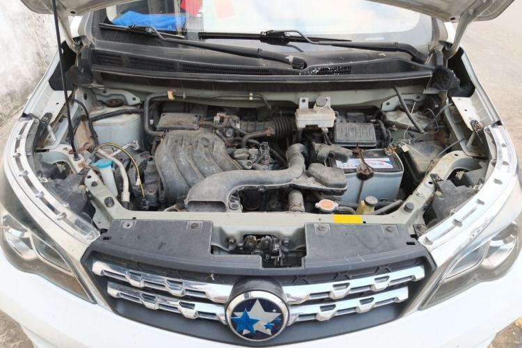 Used Venucia M50V 2017 1.6L XL CVT Luxury Edition Engine Bay