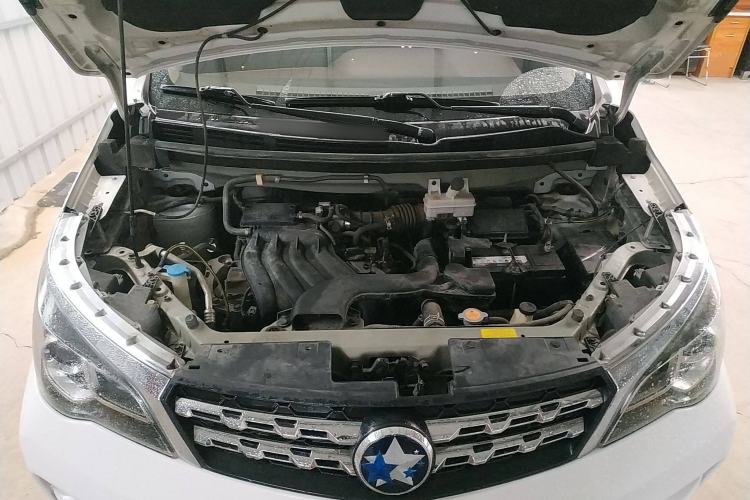 Used Venucia M50V 2017 1.6L XL CVT Luxury Edition Engine Bay