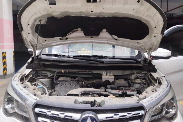 Used Venucia M50V 2017 1.6L XL CVT Luxury Edition Engine Bay