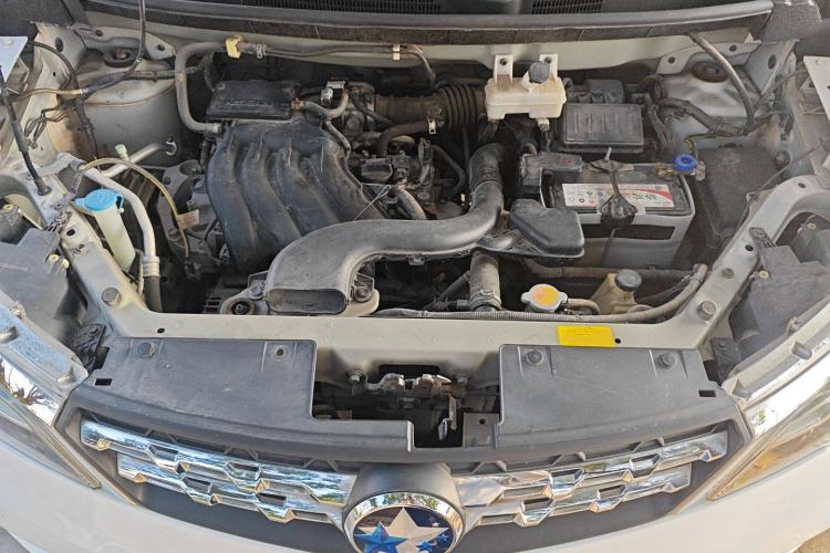 Used Venucia M50V 2017 1.6L XL CVT Luxury Edition Engine Bay