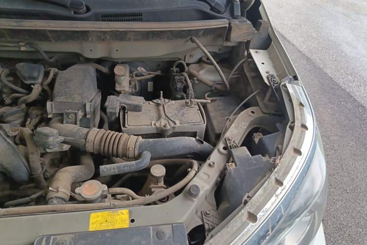 Used Venucia M50V 2017 1.5L XL Manual Comfort Edition Engine Bay Left